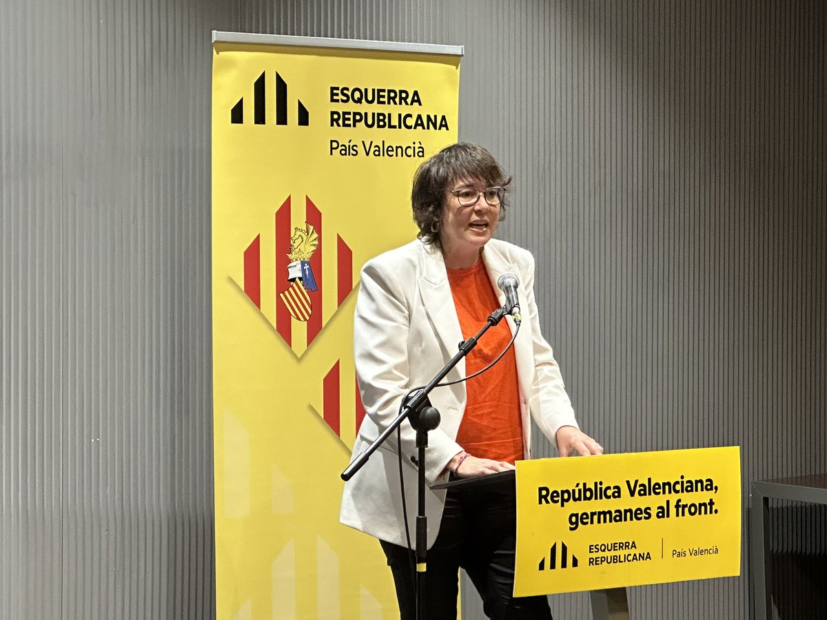Avui hem presentat les candidates valencianes d'Ara Repúbliques a les eleccions europees. Per defensar la llengua, els valors fonamentals de la democràcia i els serveis públics. Per una transformació verda i feminista. Per combatre l'extrema dreta. Som imparables.