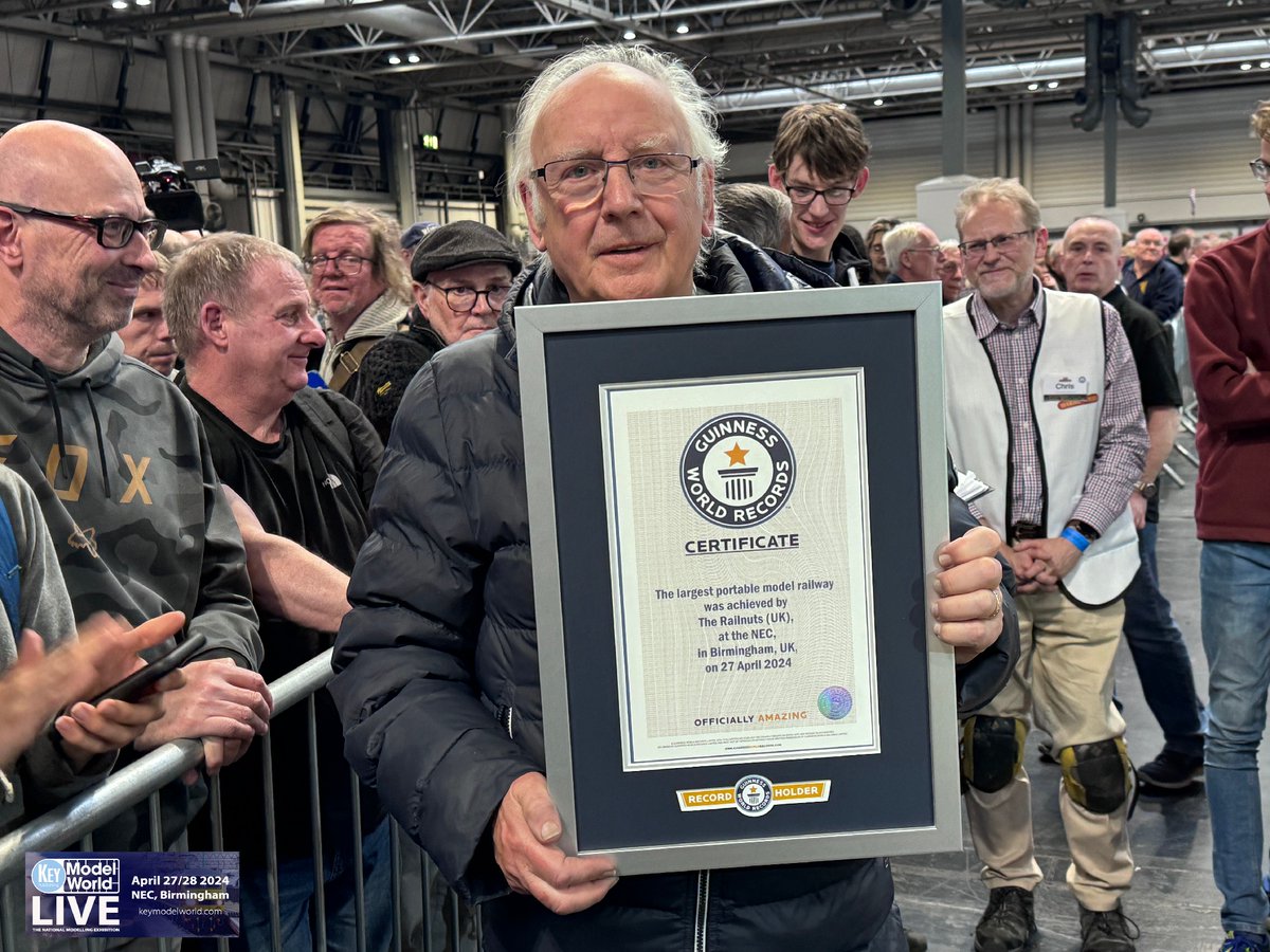 Pete Waterman and the Railnuts are official Guinness World Record holders for the Largest Portable Model Railway! You can see the layout tomorrow for the second day of the show at the NEC in Birmingham. Full details here: hubs.ly/Q02vfx630