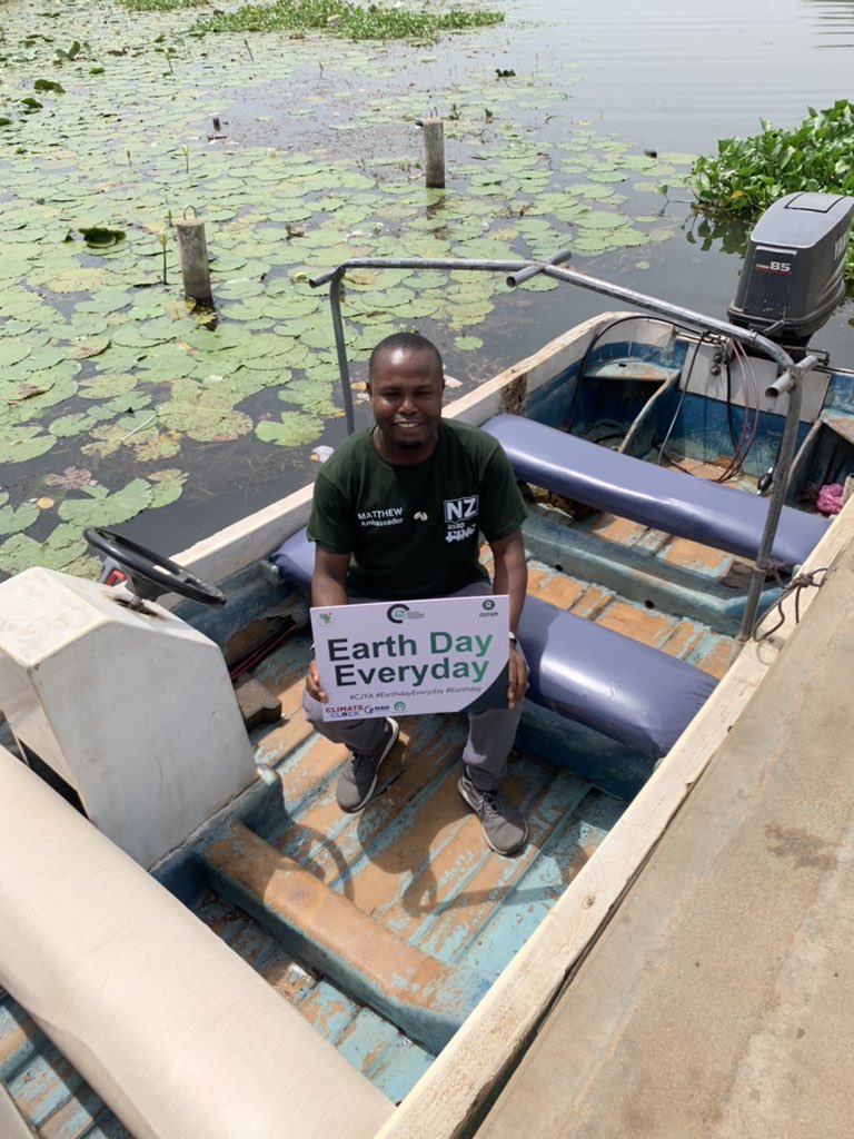 aliyusadiq_gky's tweet photo. Climate Justice Youth Ambassadors host a hangout in Abuja to commemorate the #EarthDay2024, advocating for a #Plasticfree environment and showcasing youth led innovations for combatting #plasticpollution
Thanks to @oxfaminnigeria @aacjinaction @theclimateclock @ecocykle
#CJYA https://t.co/e6dd8mfOO5