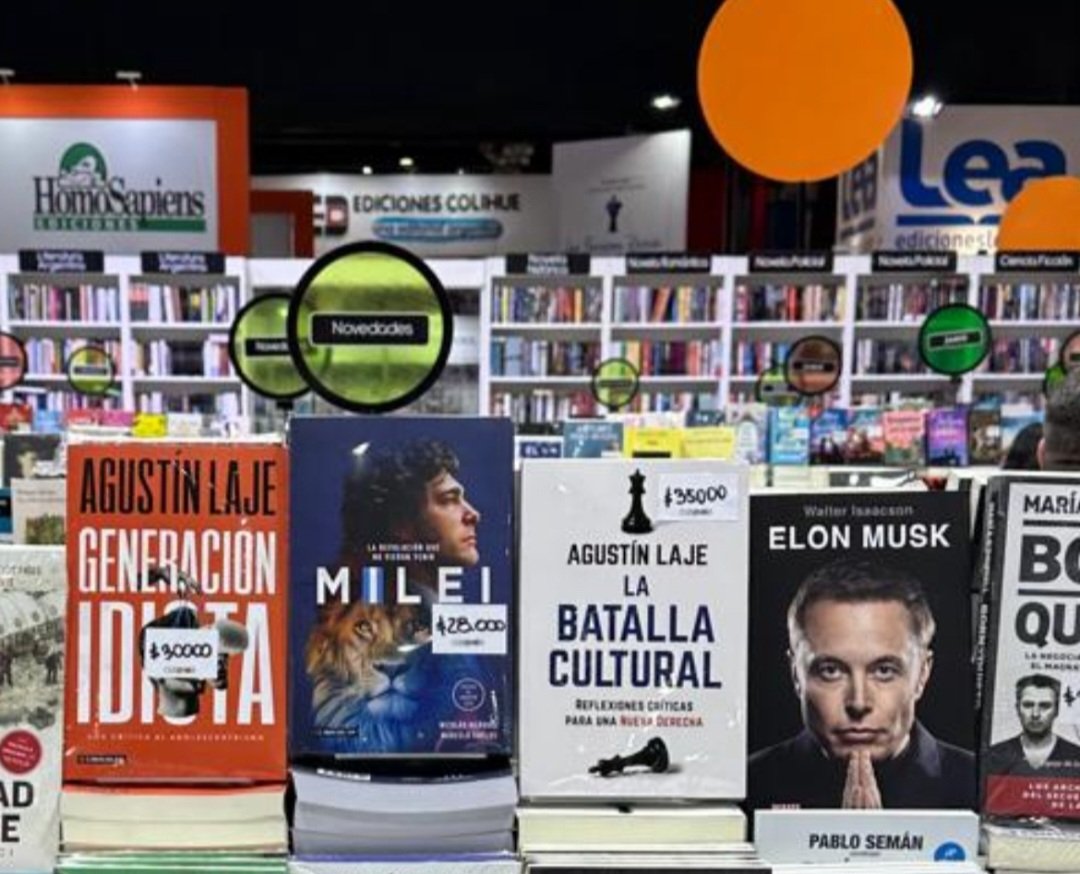 NickyMarquez1's tweet photo. Librería @CuspideLibrosOK ya exhibe el libro "@JMilei, la revolución que no vieron venir" que escribimos con @marceloduclos en su stand en la Feria del Libro junto a los de @AgustinLaje y @elonmusk. Dando la Batalla Cultural en todas las canchas!!! https://t.co/m8MkpR6kIz