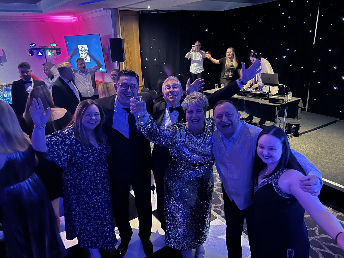 Emily Bennett tweet media