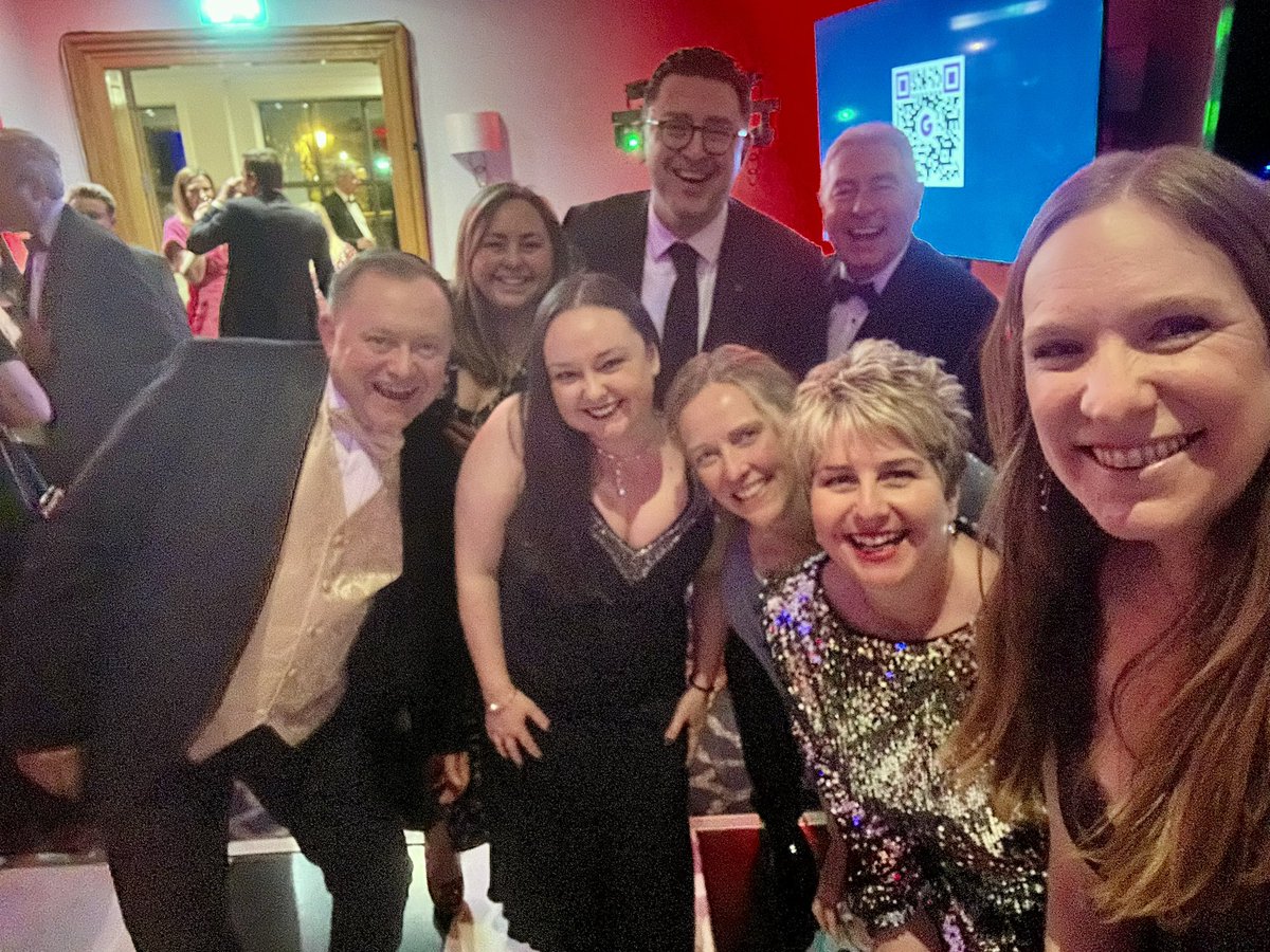 Brilliant night at the @cbituk #CBITBeYouBall celebrating some truly inspirational families & catching up with some wonderful people. Thanks so much @PbrownNeuro @BurnettsMnsi and for inviting us to be part of it 😊 @CostelloGem @UKABIF @CbitGerard @cbitlisa