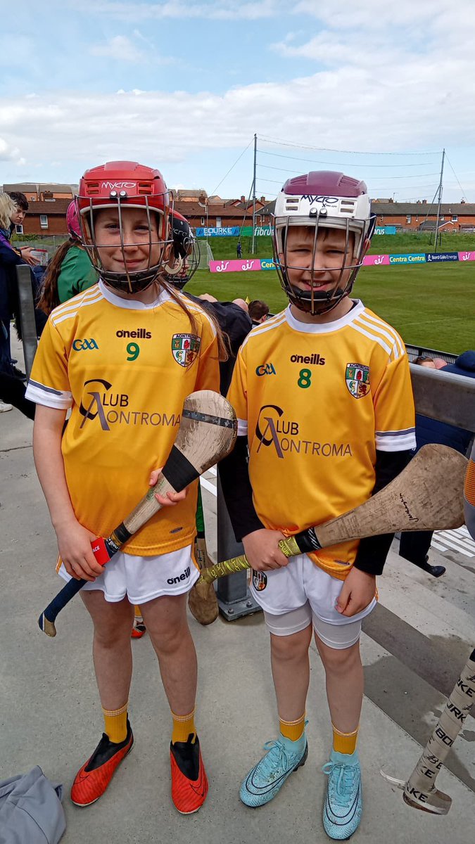 ⭐️ WELL DONE EVE & ORAN 👏🏼 Eve & Oran had a brilliant day representing @AontroimCnamB vs. Wexford at Corrigan Park! A magnificent experience made even better with our @AontroimGAA Senior Hurlers clinching a famous victory in the Leinster Championship 😊