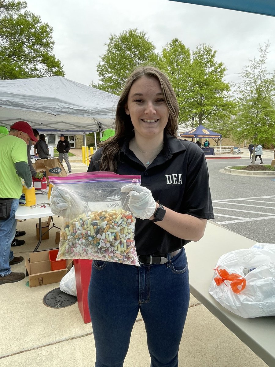 Marylanders! We are ready. #TakeBack Day event. Safely and anonymously dispose of unwanted/ unneeded meds. Many collection sites all across Maryland. Find a location near you: deaTakeBack.com