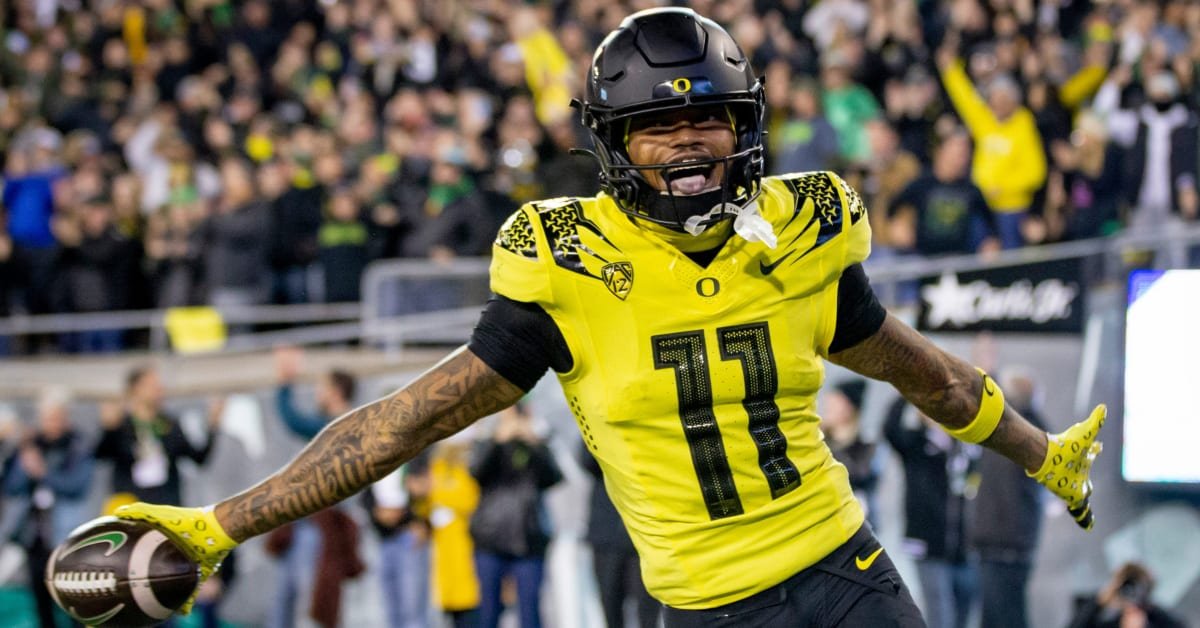 BREAKING: The Denver Broncos trade up to select Oregon WR Troy Franklin with No. 102 overall Nix and Franklin were teammates at Oregon.