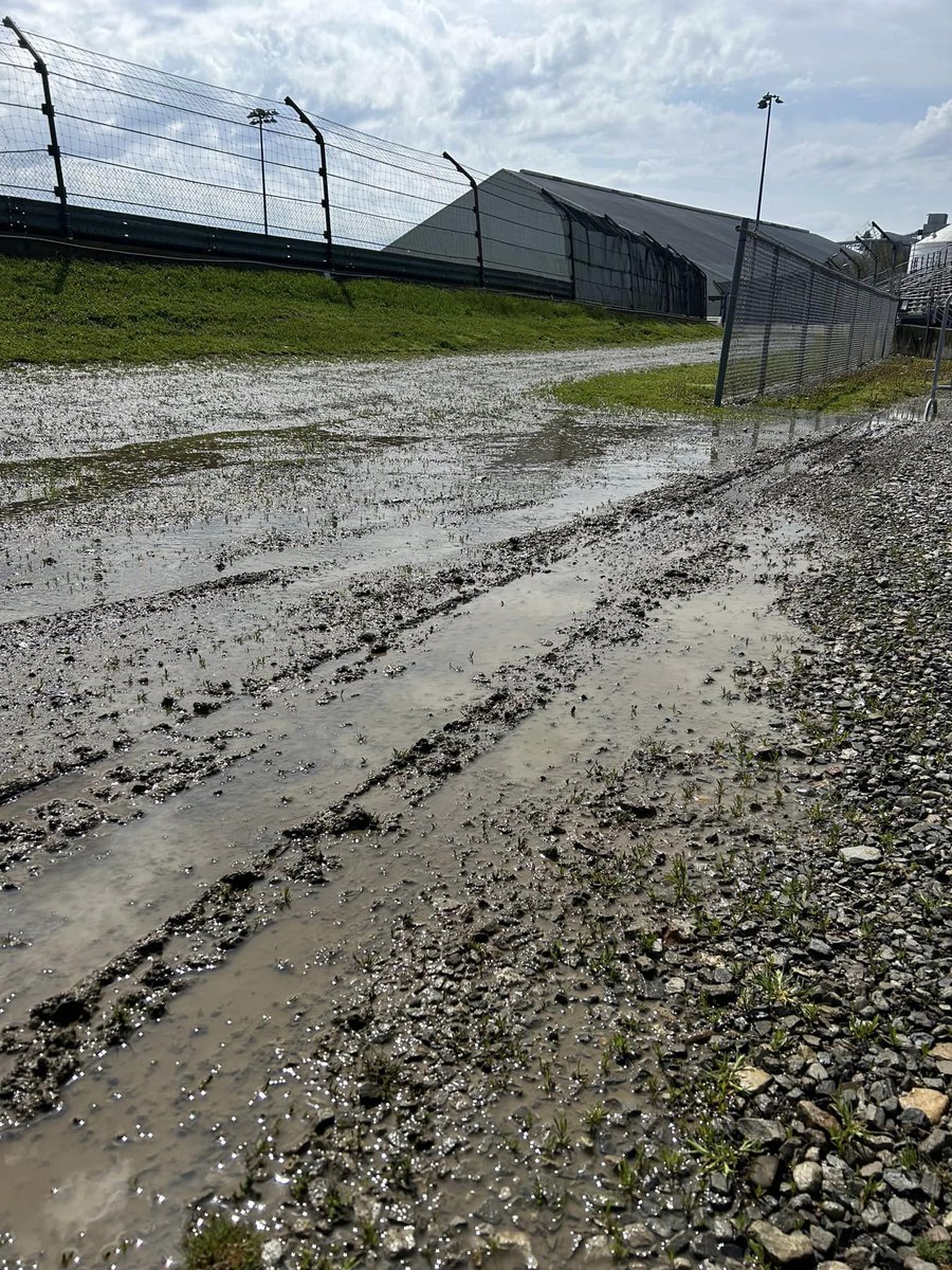 USACNation's tweet photo. Rained Out. 🌧️

Saturday's running of the #KokomoGP has been canceled due to rain.

Sunday's USAC @NosEnergyDrink National Midget + Kokomo Sprint Car program is still ON as scheduled at @kokomospeedway.

Pits open at 3pm ET
Drivers Meeting at 5:30pm
Cars on Track: 6pm https://t.co/xBi8M0LzV1