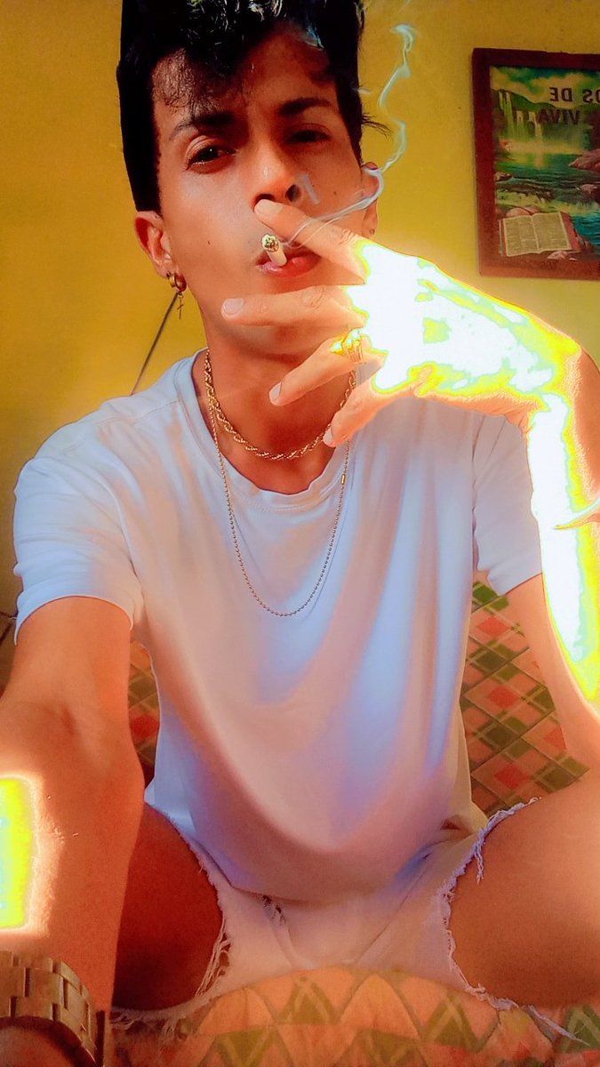 Influencer83313's tweet photo. T falta mucho pa llegar hacer la pieza q m parta el cerebro 🧠 en 2 😈😈😈🥰🥰🥰 https://t.co/KidMh2meqG