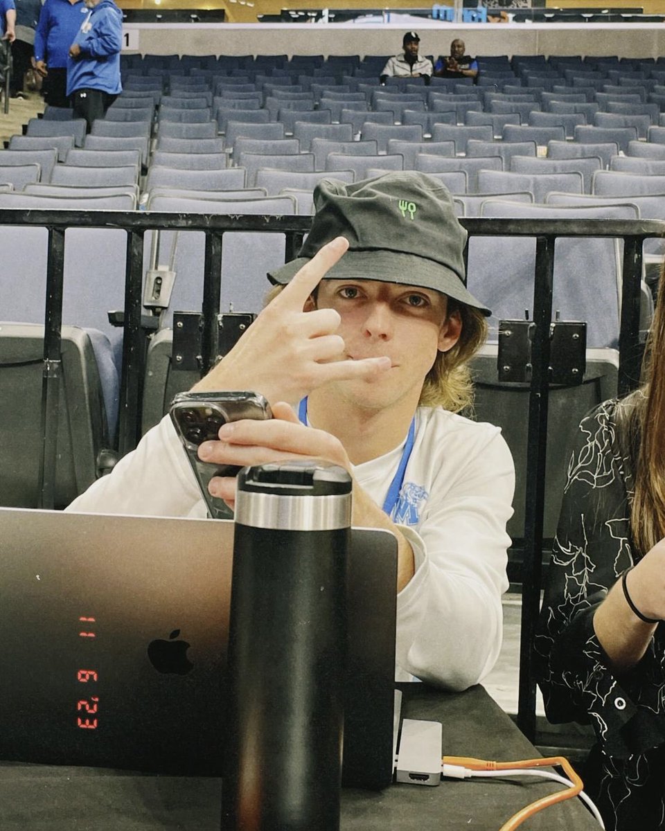 Zach Wall tweet media