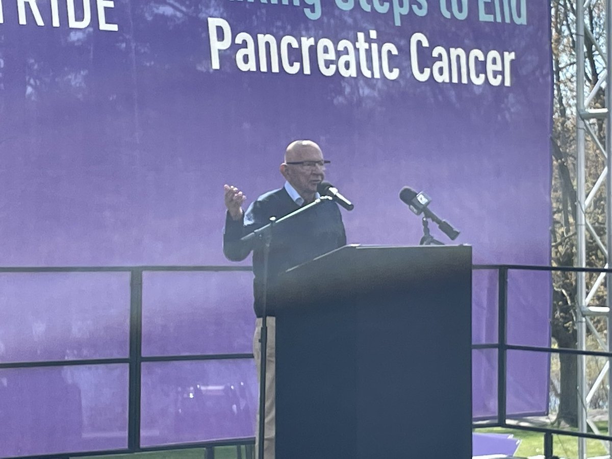 Judge Frank Caprio telling the 800 people at the @PanCAN walk he’s not giving up his fight. The story and why people walked tonight @wpri12