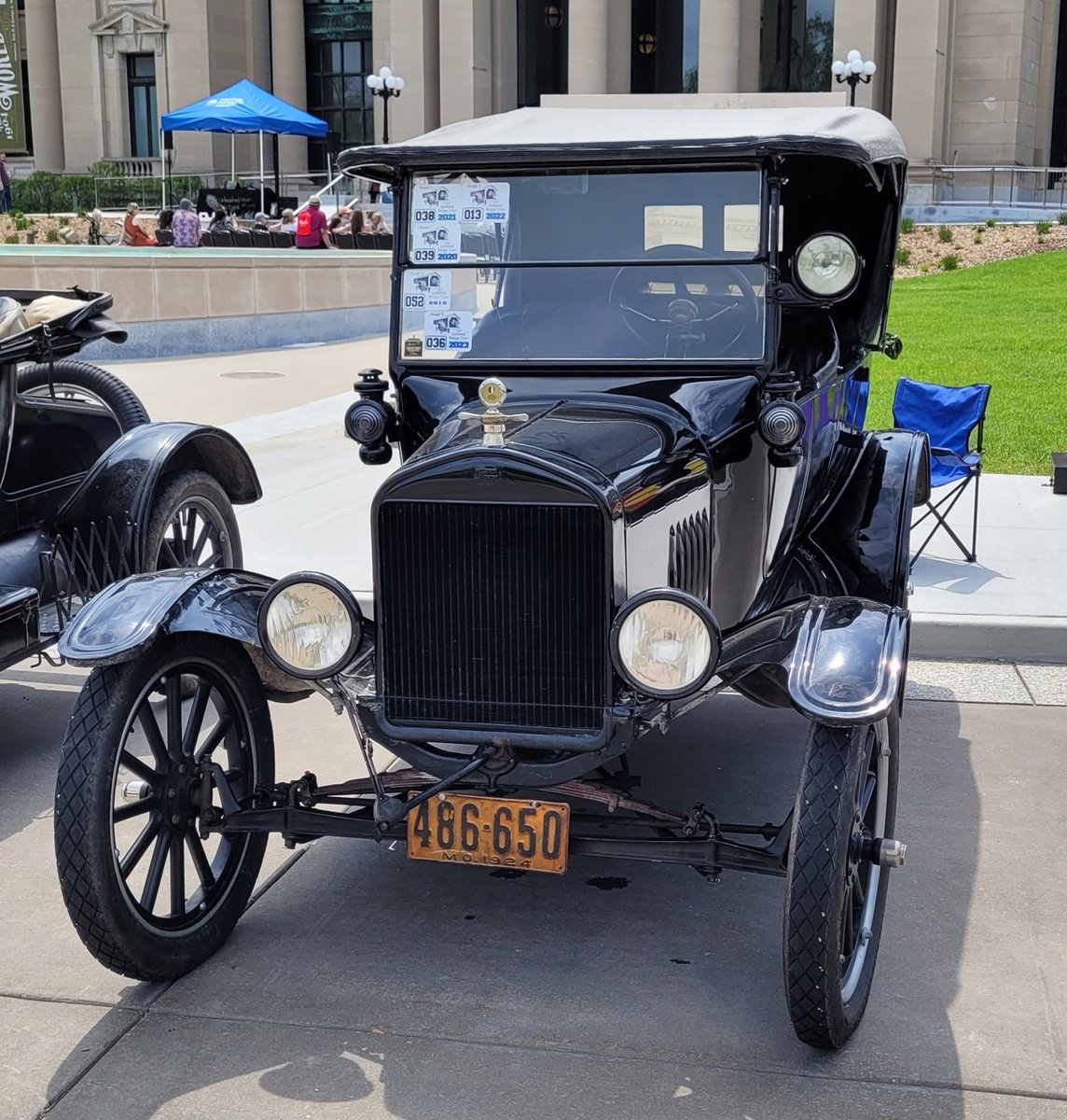 If I were driving to the 1904 World's Fair, I'd ride in style in one of these bad boys. @mohistorymuseum @ForestPark4Ever