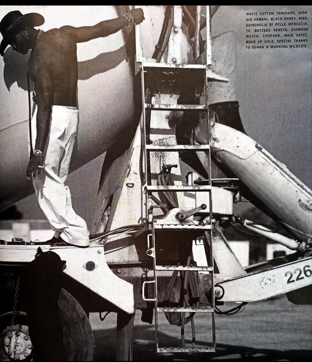 Usher's tweet image. L’UOMO VOGUE MAGAZINE (2005) 
Stylist #MelOttenberg
Photographer #StevenKlein