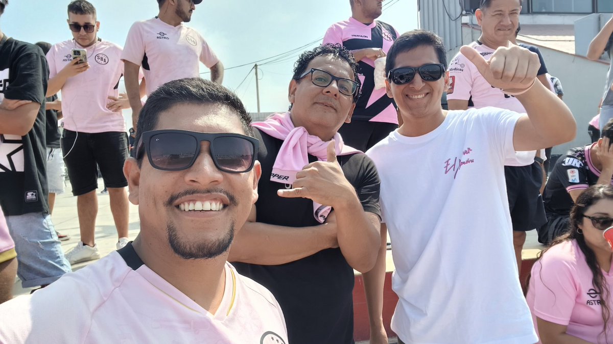 Con los de 💯pre.
#VamosBoys 
#MasRosadoQueNunca