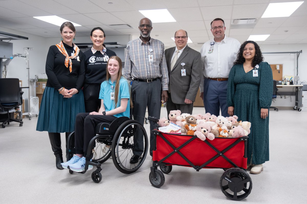 From a simple idea to a revolutionary tool! See how a custom-built wagon has changed Bailey Hunter's volunteer sessions at Arkansas Children’s Hospital. 🌟 🚗💕 Swipe through to see photos of Bailey in action and the team that made it happen, and catch the full feature to see…