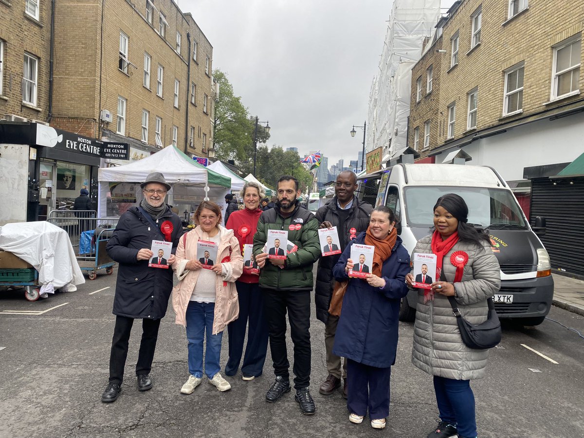 Round 2! canvassing in #Hoxton visiting local businesses ☕️ & Hoxton St Market 🛍️ talking to locals about building a fairer, safer, greener London! for all. MUST vote 🗳️ on #2May2024

Use all your votes 🗳️ for Labour 🌹
#VoteLabour #VoteSadiq #VoteSem #VoteFaruk