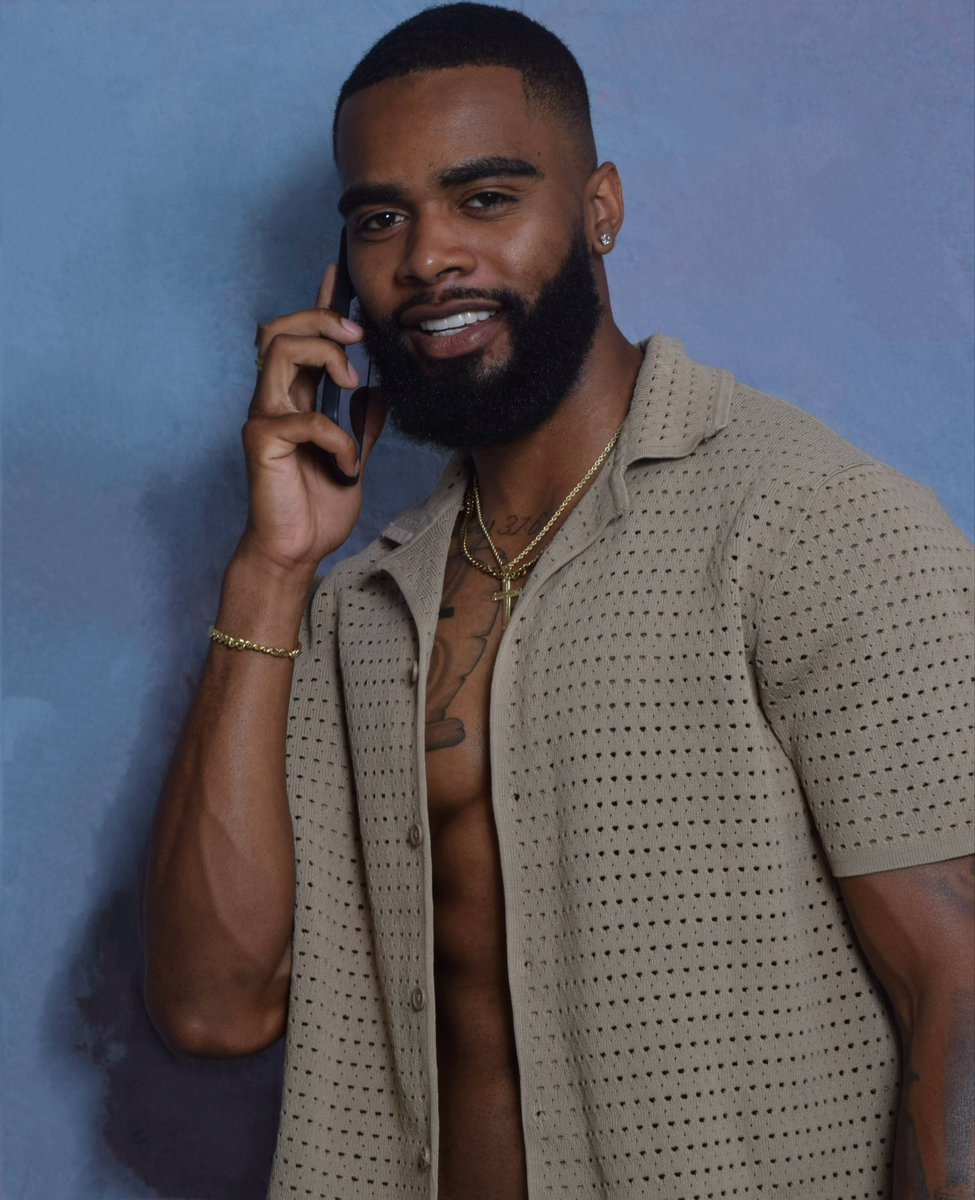 Olijahld's tweet photo. Siri play One Call by Rich Amiri https://t.co/0PqM5jx0D3