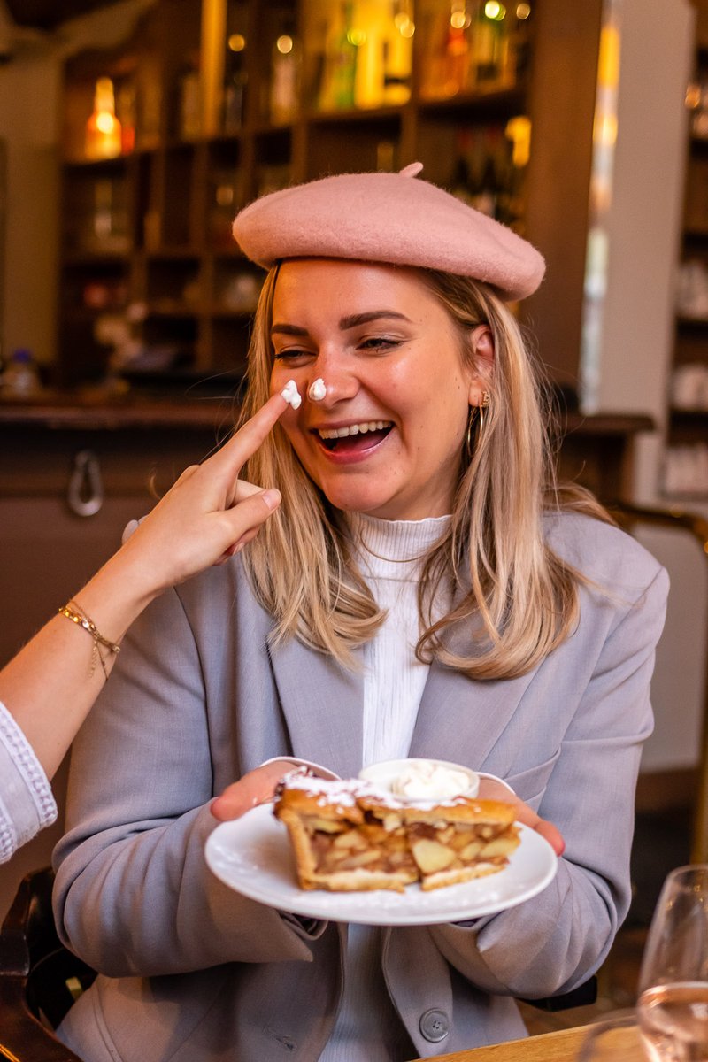 Satisfy your cravings with our heavenly apple pie. 🥧😋

#RenHotelAms #DiscoverThisWay