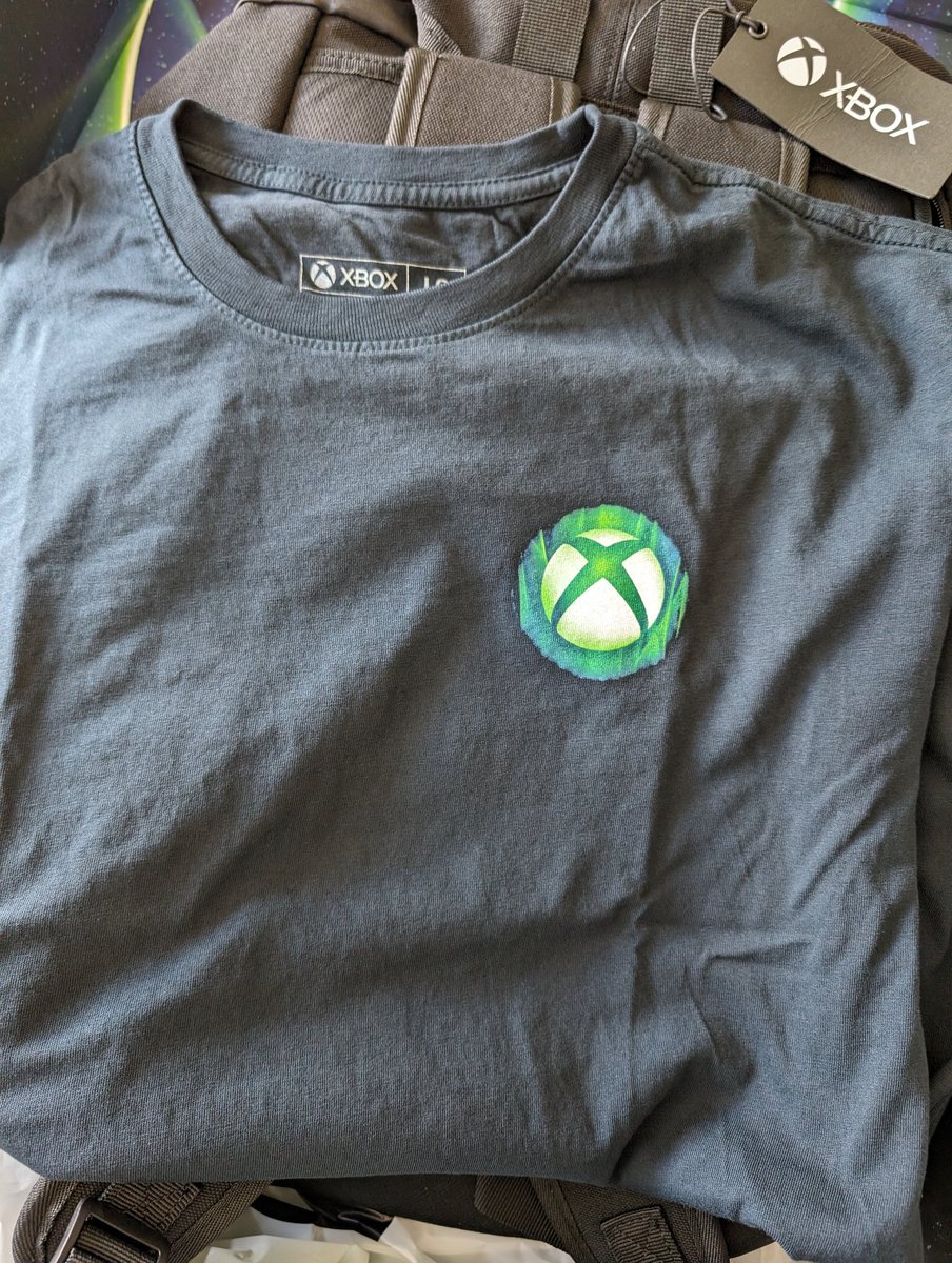 fumanstan's tweet photo. We registered for these things at the end of last year and they're finally arriving. One ends up with a lot of backpacks working in gaming and tech, but the Xbox touches on this one is kinda cool.
#blizzlife x #xboxlife? https://t.co/tKJK1NDRAk