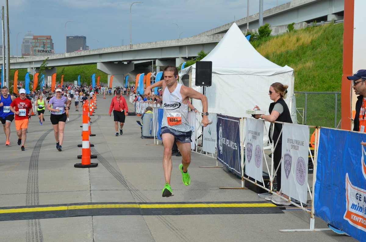 2nd Place @GEAppliancesCo #DerbyFestivalMarathon (Male) 
Brandon Page
2:44:26