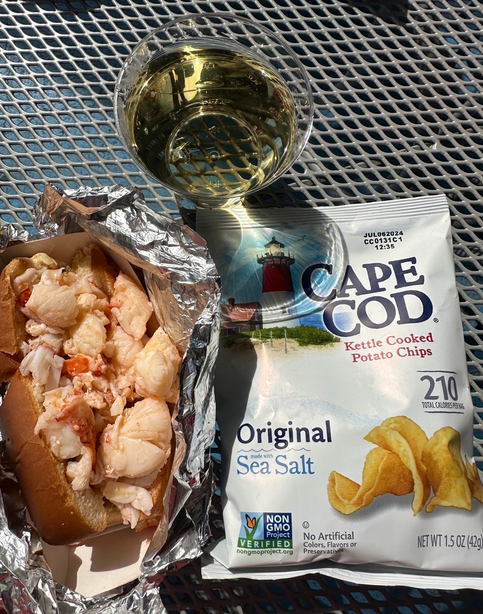 Post budget week lobster roll 😍🦞