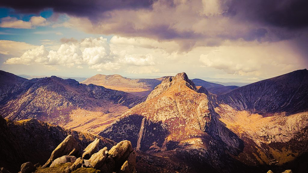 Astrid16318158's tweet photo. The mountains of Arran 30 km
#Goatfell #Northgoatfell
#MullachBuidhe #Arran
#Berge #mountains #hiking #Bergwandern #wandern https://t.co/Hx1H5askfc