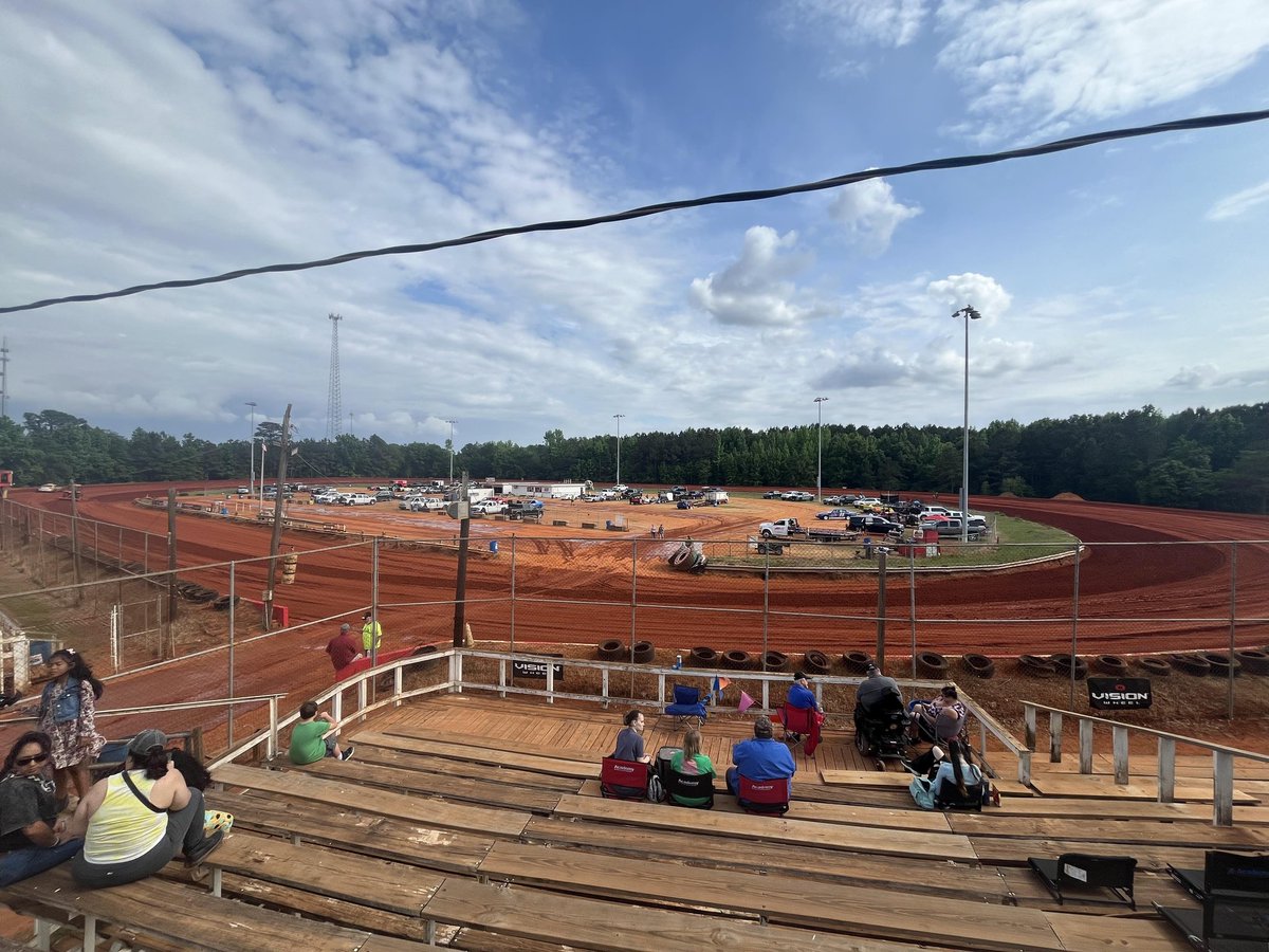 𝙊𝙣 𝙇𝙤𝙘𝙖𝙩𝙞𝙤𝙣. 🌎

📌 Sumter, SC 
🏟 Sumter Speedway 
💰 $1,000 To Win
⏰️ 5:30PM 

😍😍😍

We're in the house at @SumterSpeeedway ready for a short-track Saturday night! 

#CarolinaSprintTour