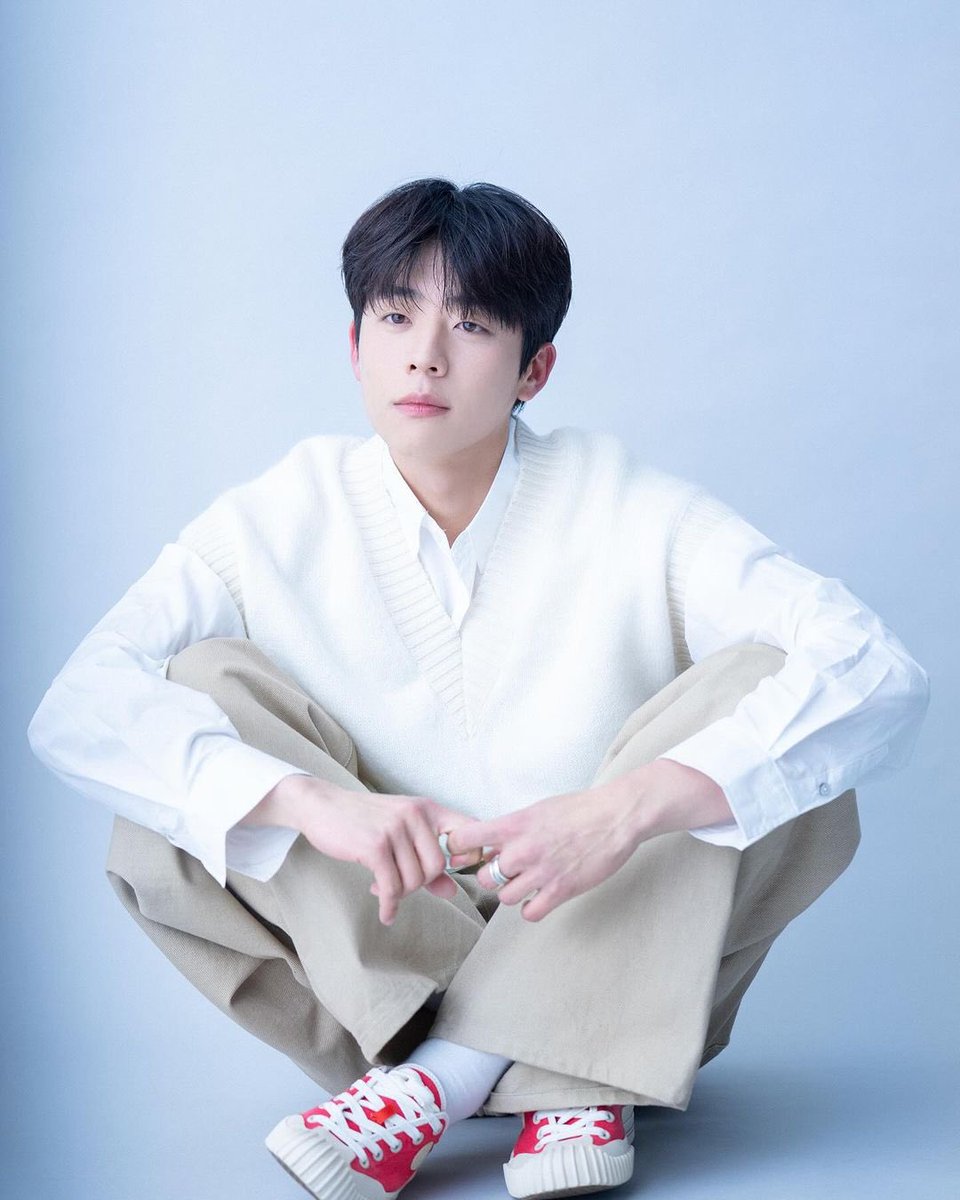 Chunxuee's tweet photo. اهخ يانااسسسس وحشني جونقهيوب 🥹🥹 https://t.co/r1AzHnT5ZH