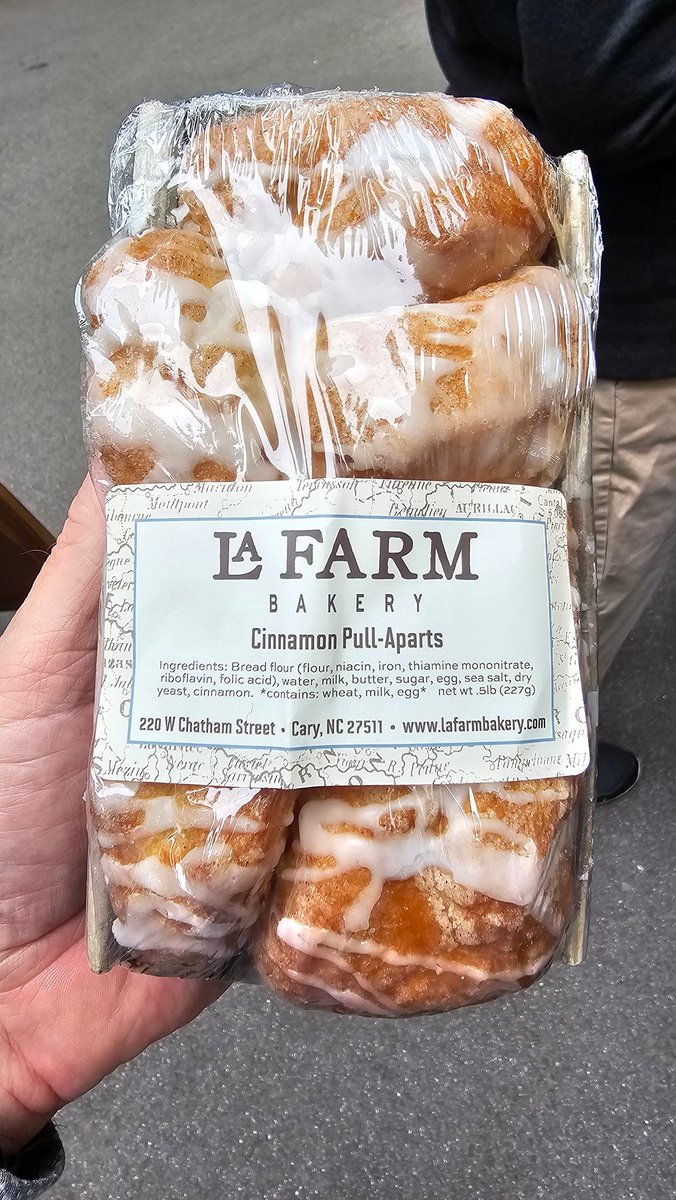 PackTimPeeler's tweet photo. You know what I couldn't pull apart when trying to eat this delicious cinnamon pastry today at Cary's #SpringDaze? The plastic wrapper. Had to gnaw a hole through it just to get started. https://t.co/R3DoEsKBar