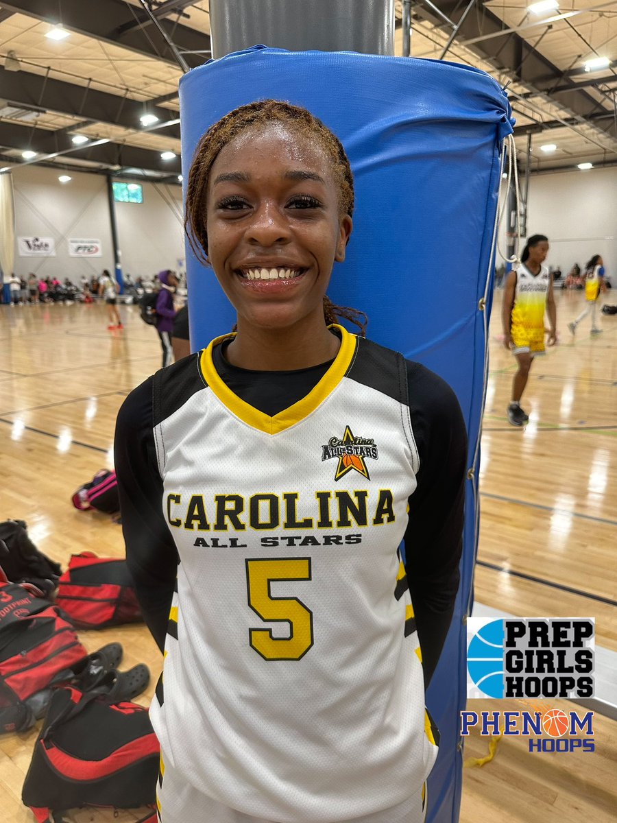 These 2026s combined for 27 points for @carolinallstars Wynne Kinahan was attacking the basket finding the open lanes and exploding to the rim Ashlyn Hudson was scoring on all levels and she’s tough on the boards and on ball D @LadyPhenomHoops #PhenomHoopStateFinale