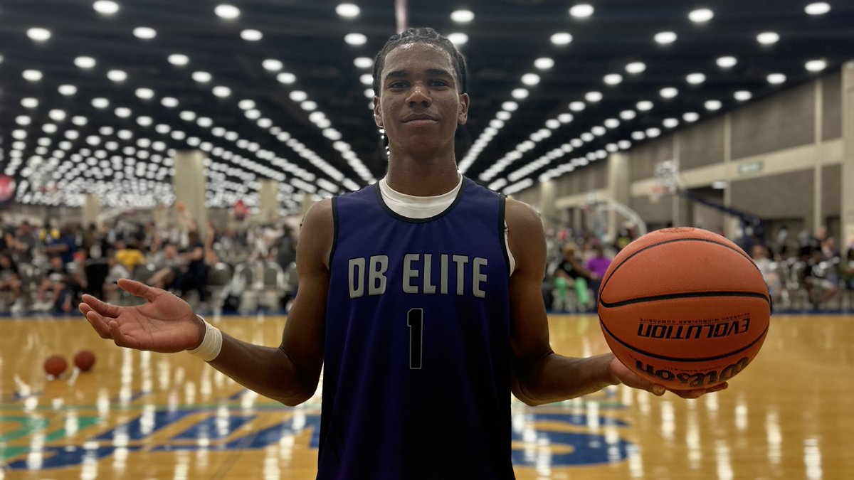 hoopseen's tweet photo. DB Elite gets the win over Arkansas Elite before we start bracket play here at #GrassrootsShowcase
Christian Outlaw scored 17 points.
Kaden Drumgo with 16 points. https://t.co/X7oct34IJQ