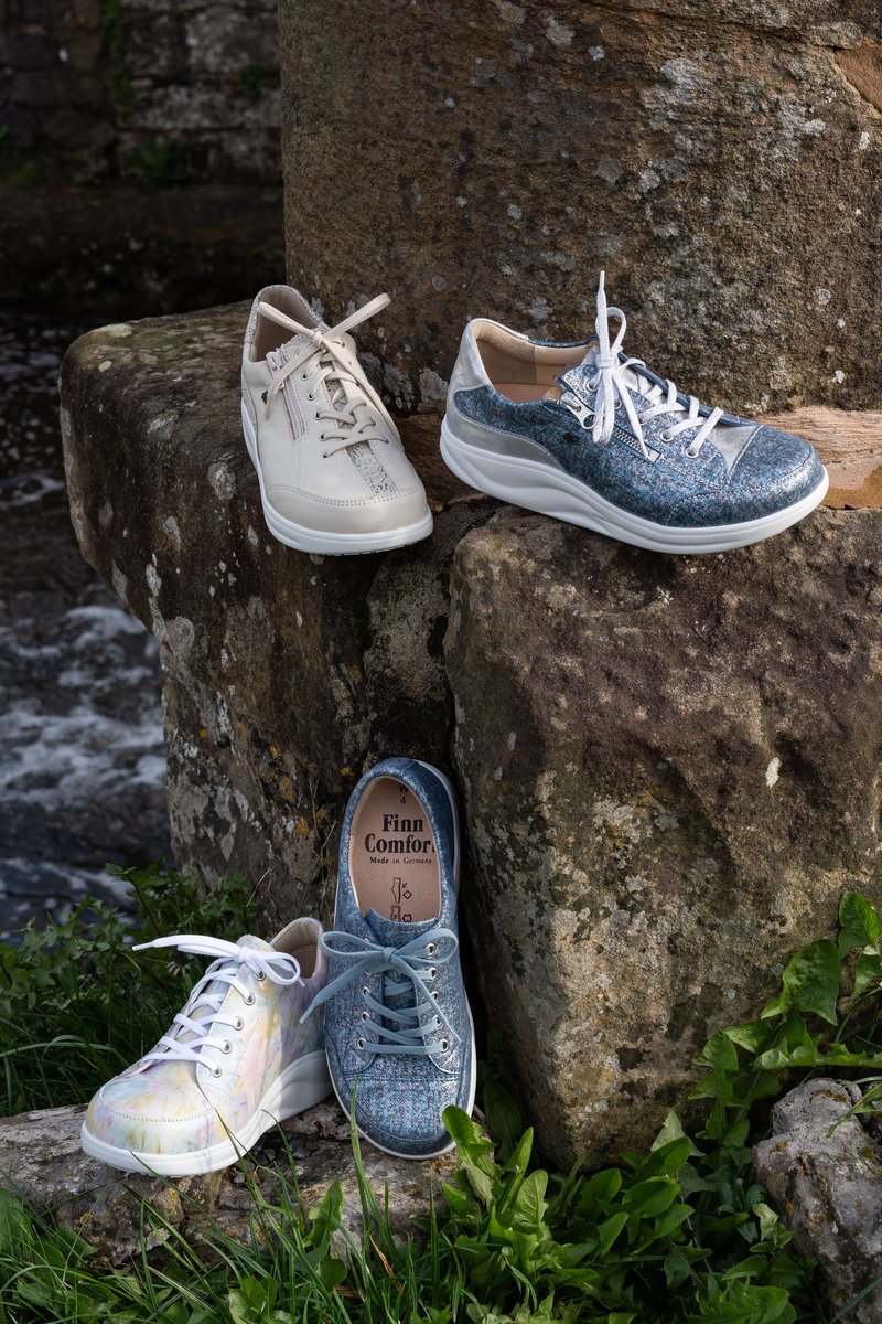 _fitright's tweet photo. Did you know that rocker soled shoes can help relieve painful foot problems such as plantar fasciitis, Morton’s neuroma, arthritis &amp; bunions? We stock a range of brands that include a selection of rocker soled shoes. Book now at Clitheroe 01200 425399 or Harrogate 01423 561172 https://t.co/d6vcHuK6Mn
