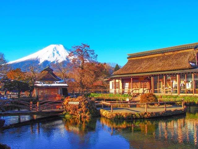 ファナックと自衛隊駐屯地と世界遺産が共存する忍野って村 