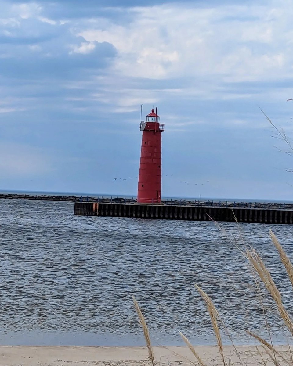 Sun, sculptures & stories by the shore! Muskegon County ️on Lake Michigan offers stunning beaches with outdoor art, historic lighthouses & vibrant murals. Plan 𝐘😎𝐔𝐑 summer getaway now! visitmuskegon.org 📸 @noplantpro on Instagram