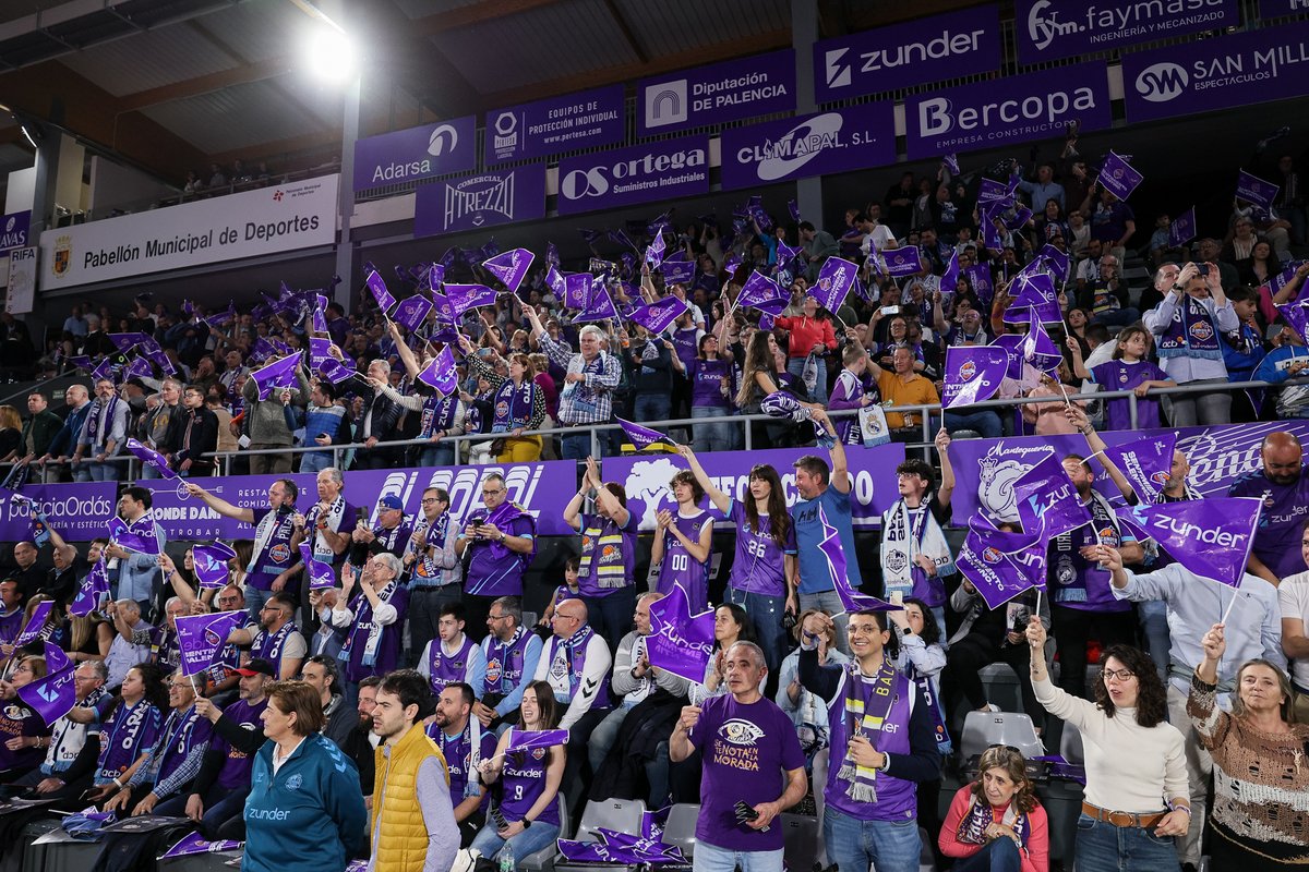 ACBCOM's tweet image. 📊 @ZunderPalencia desciende matemáticamente. 

Vuestro club, vuestra ciudad y vuestra afición nos habéis regalado y nos seguís regalando momentos inolvidables esta temporada... ¡seguro que volverán a repetirse pronto! 

¡Mucho ánimo palentinos! 💜

#LigaEndesa