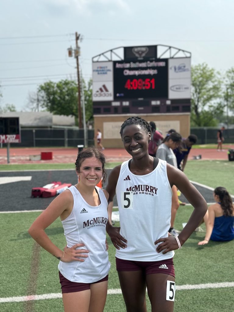 Breonna McCarthy-Reese places 4th and Chloe Mclellan places 5th in the women’s 800M🦅
