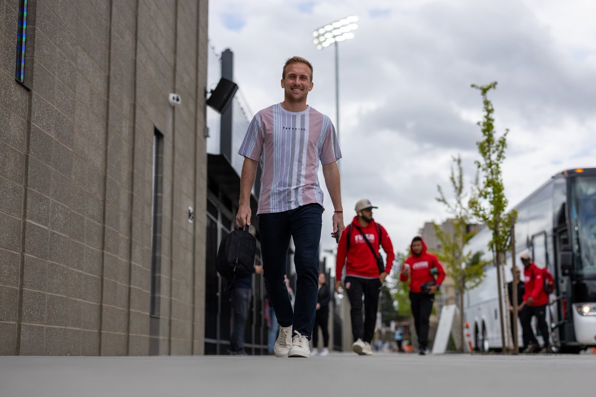 SpokaneVelocity's tweet photo. Bring 'em out
📸: @campeaphotography
#AShotOfGlory #LetsGoSpo #VeloMerch #SpoCityMerch #SpokaneVelocityFC #VelocityFC #VeloFC #SPKvCK #LeagueOne #UpTheFalls #ONESpokaneStadium https://t.co/MflX9qXH8j