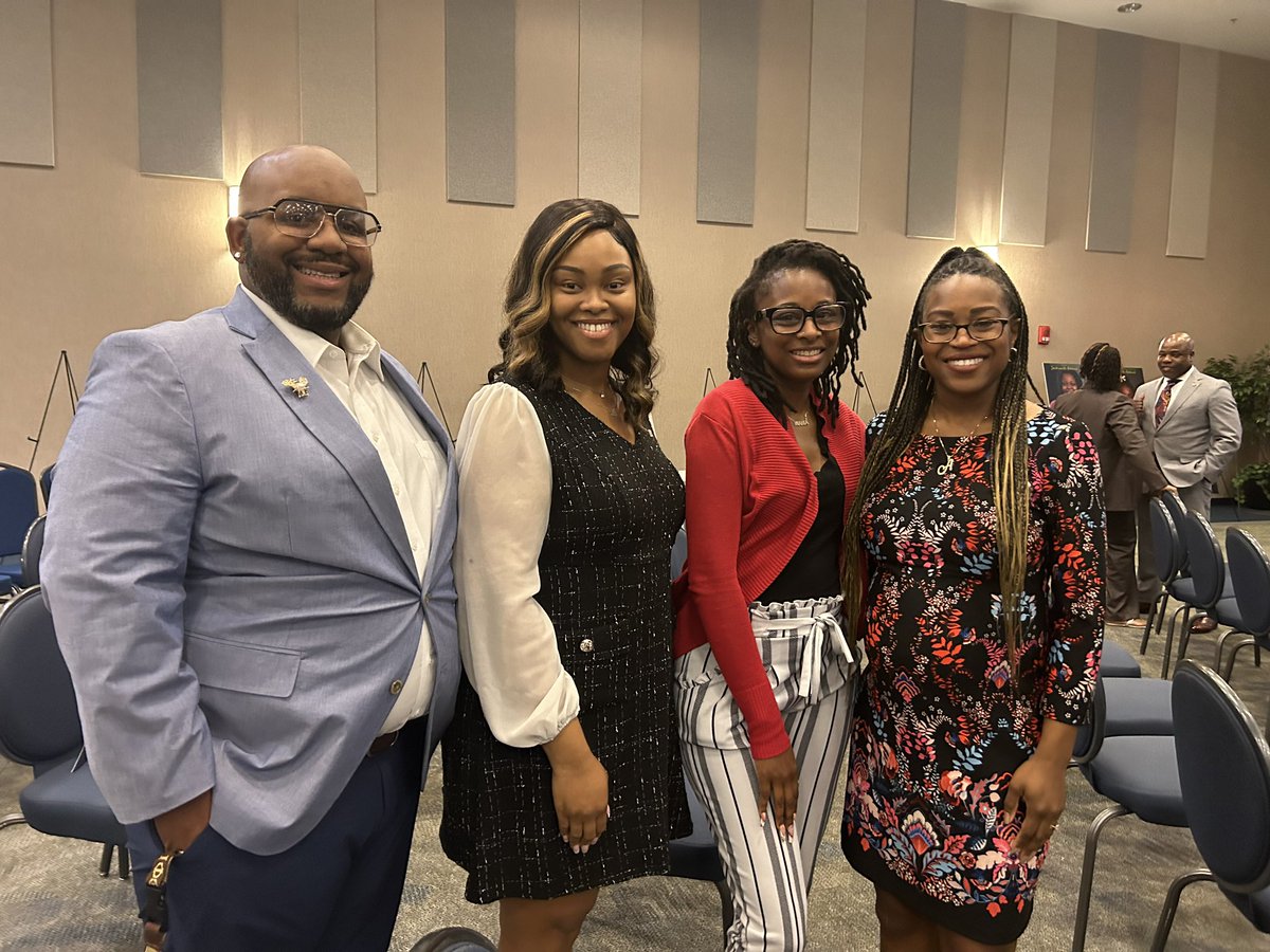 UNFBAA's tweet photo. Had a great time helping My Village Project Jax celebrate students at their annual end of the year celebration. Congrats to all the students who are doing great things and have bright futures ahead. #commmunity #BAA #UNFAlumni #Jax #UNFBAA https://t.co/3ELJmBHDsS