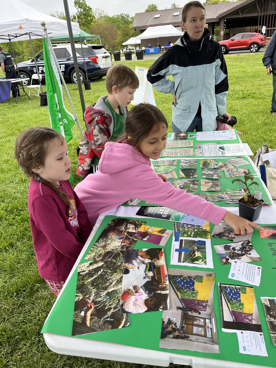 Kathleen Herron (@kherron2016) on Twitter photo Students from <a href="/RiversideFCPS/">RiversideES</a> proudly waved the Green Flag at the Environmental Expo. <a href="/KHerron2016/">Kathleen Herron</a> <a href="/fcpsGet2Green/">FCPS Get2Green</a> Students from <a href="/RiversideFCPS/">RiversideES</a> proudly waved the Green Flag at the Environmental Expo. <a href="/KHerron2016/">Kathleen Herron</a> <a href="/fcpsGet2Green/">FCPS Get2Green</a>