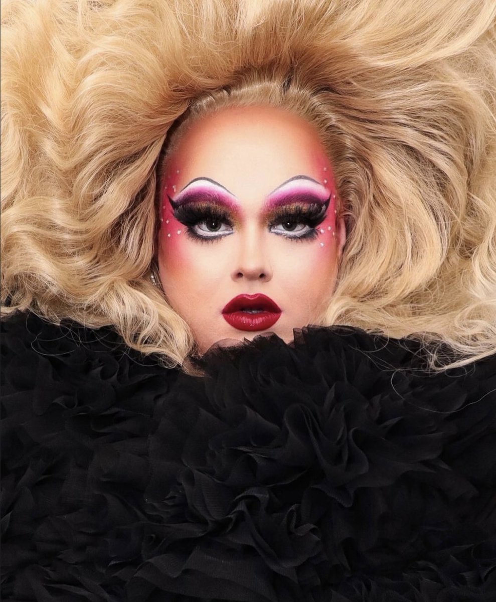 Drag_Crave tweet picture