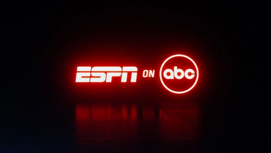 imightbepop's tweet photo. RECORD BROKEN:

The ABC/ESPN broadcast of the NFL Draft cut to commercial during all eight Seattle #Seahawks picks in this draft, setting an NFL record since the merger of draft broadcasts in 1980. https://t.co/JgyQGE1FeE