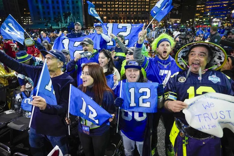 imightbepop's tweet photo. RECORD BROKEN:

The ABC/ESPN broadcast of the NFL Draft cut to commercial during all eight Seattle #Seahawks picks in this draft, setting an NFL record since the merger of draft broadcasts in 1980. https://t.co/JgyQGE1FeE