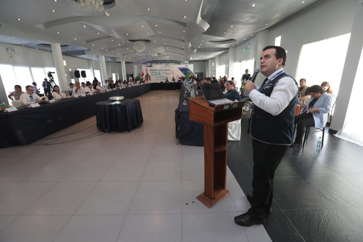 alonso_tenorio's tweet photo. Mi participación en la reunión ordinaria de la CIGS Comisión Intergubernamental de Salud en Huánuco. Priorizando la estrategia del fortalecimiento de la Telemedicina en el primer nivel de atención. #DITEL #DIGTEL @Minsa_Peru https://t.co/kPRknHqh6K