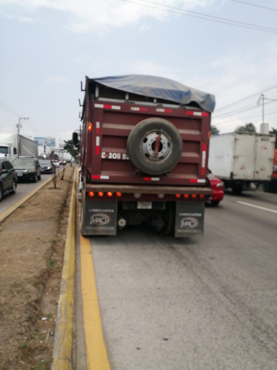 Coordinando retiro de camión con fallas mecánicas del km 9 en ruta El Atlántico zona 18

#TransitoGT #TraficoGT #PMTGuatemala #InformacionGT #NoticiaGT #AmilcarMontejo #VialGT #MovilidadGT