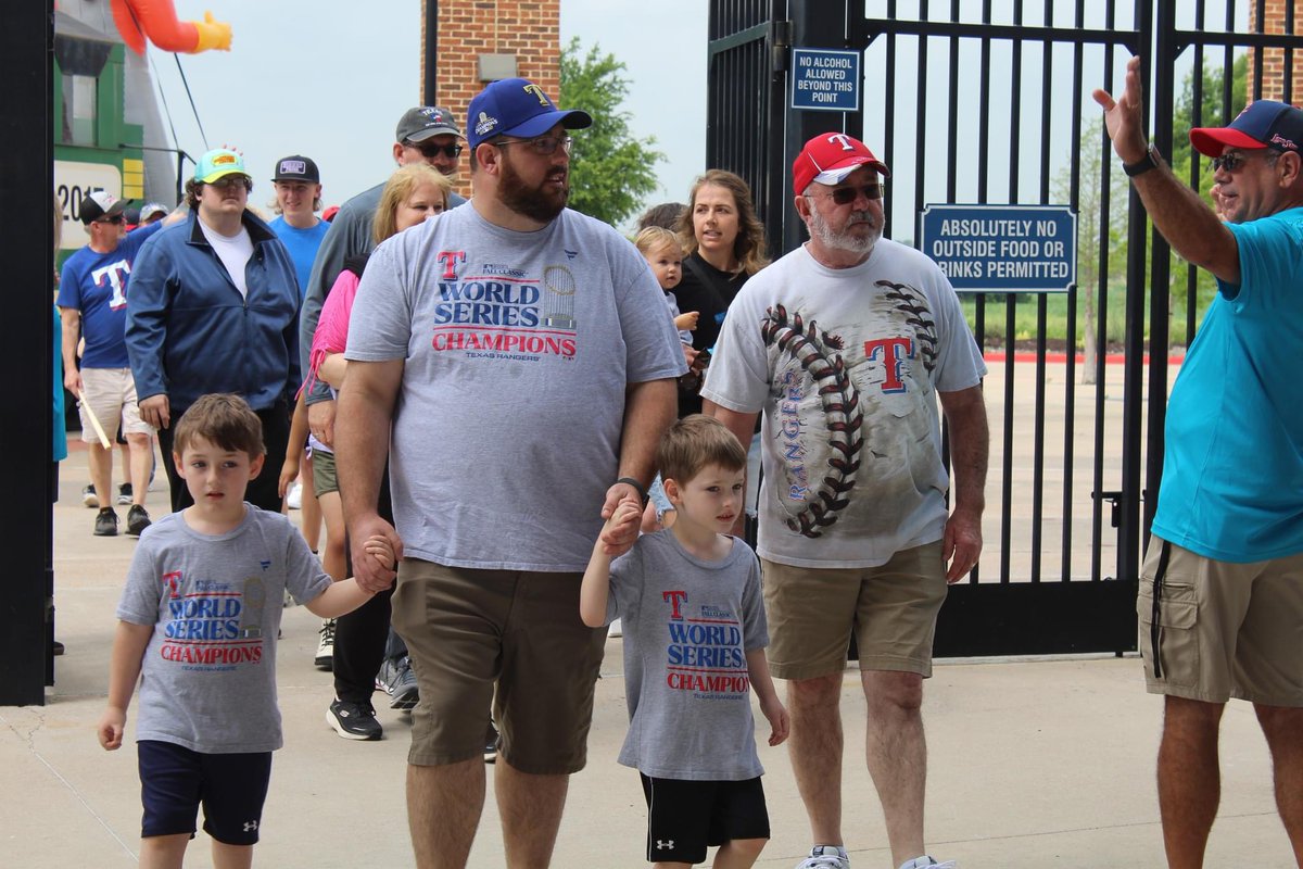 CRRBaseball's tweet photo. RailFest 2024 is in the books! We had such a fun time with everyone! We'll see y'all on May 9th for Opening Day! 🚂⚾

If you haven't gotten your Opening Day tickets yet, I'd do so quickly! 
https://t.co/oNSp3kM6MD

#AllAboard #railroaderbaseball #RailFest https://t.co/bp4D4KXJSk