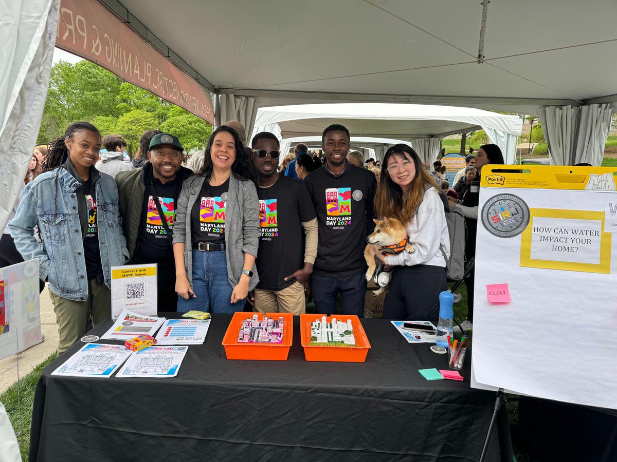 PriscilaBRAlves's tweet photo. Highlights of @sirjLab’s research at Maryland Day! I’m so proud of this group- it’s amazing when we have such a team doing amazing research! Go team!

This year we had a big table w/ IoT Project and Water Emergency Team (collab w/ SPH) @WET_umd 

#flooding #sewage #bacteria https://t.co/QZfEAA2cTg