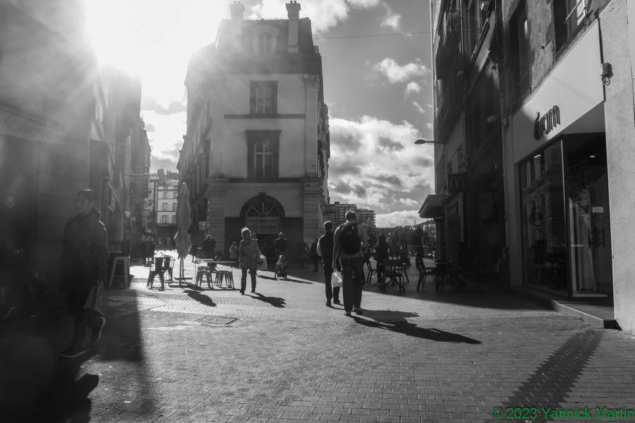 #clermont #clermontfd #clermontferrand #puydedome #auvergne #auvergnerhonealpes #france #street #streetphoto #streetphotography