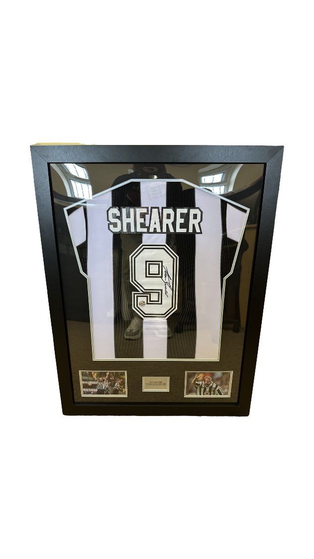 This weekends work for a customer ⚽️ 🙋‍♂️ 

This signed Alan Shearer shirt will make an amazing birthday gift 🎁 

Get in touch today for a quote ⭐️

#framedshirt #football #shearer #premierleague #memorabilia