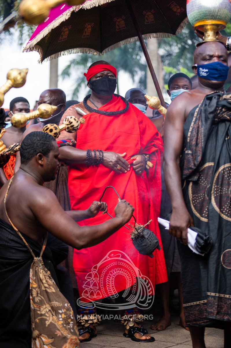The African King 👑 Otumfuo Osei Tutu II. A S A N T E H E N E 🟡⚫🟢