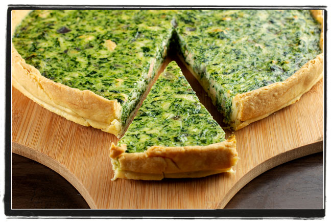 Spinach Quiche: It's all #vegan, and it's delicious! vegannook.com/recipe/spinach…