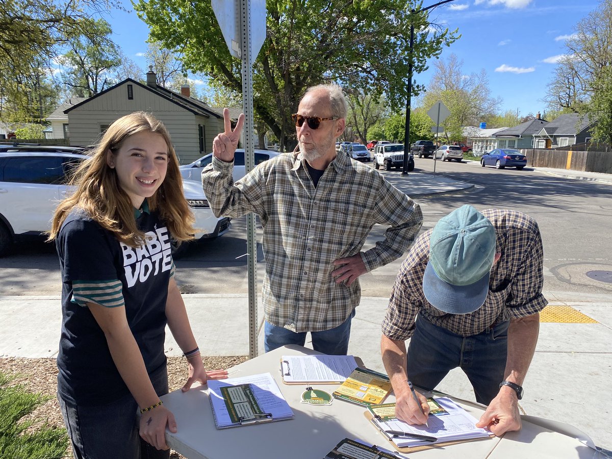 BABE VOTE students collected 70 signatures for the Open Primaries Initiative today at Camelsback Park in Boise’s @northend . #idpol