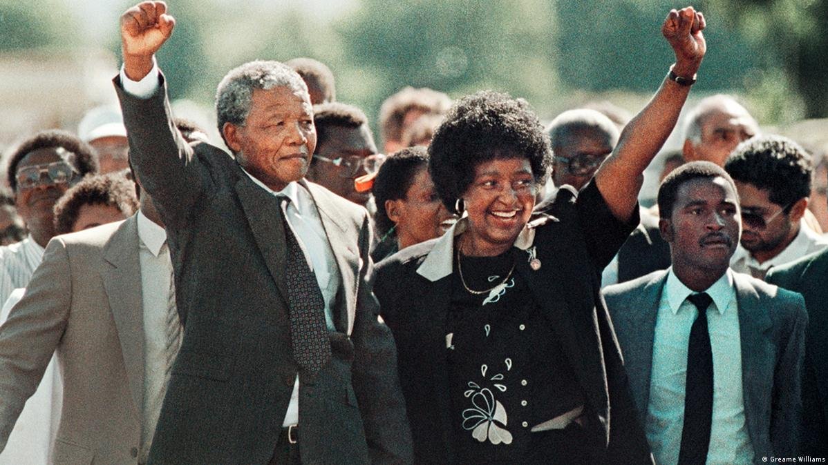 🇿🇦#SouthAfrica:

30 years ago, South Africa went to the polls in the first multiracial election in its history, marking the culmination of the four-year process that ended apartheid.

The African National Congress (ANC) of Nelson Mandela won an absolute majority.